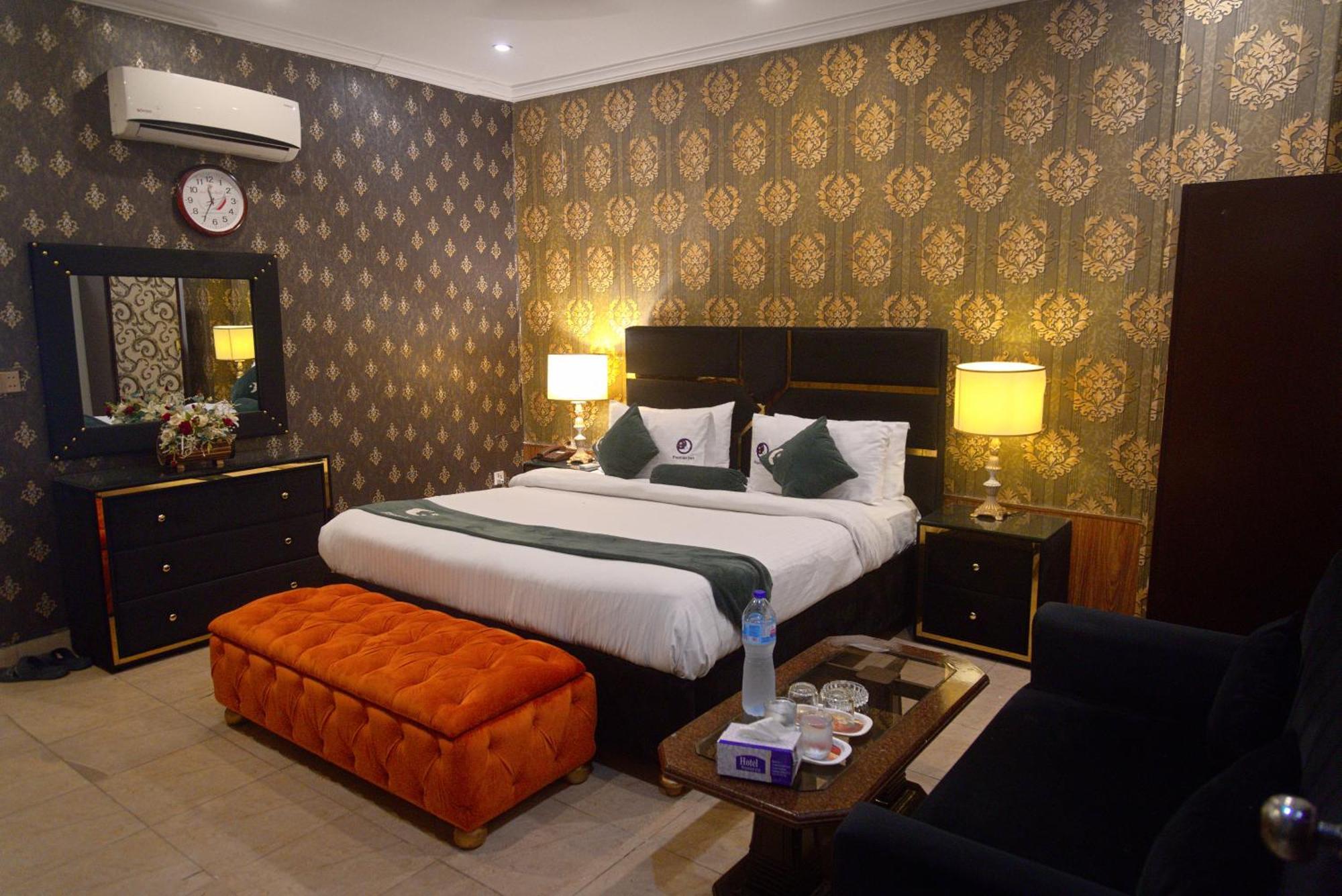 Premier Inn Johar Town Lahore Exterior photo