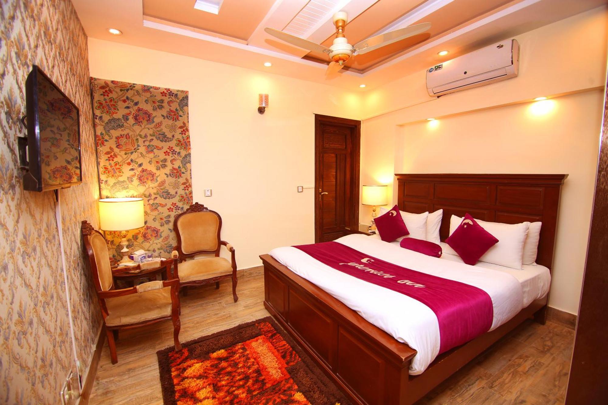 Premier Inn Johar Town Lahore Exterior photo