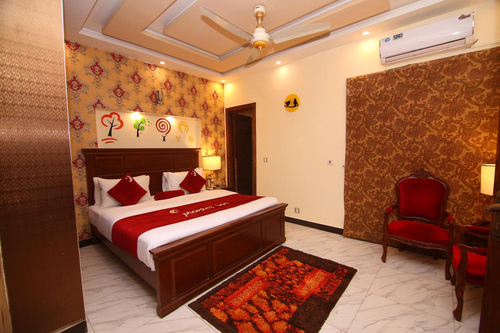 Premier Inn Johar Town Lahore Exterior photo