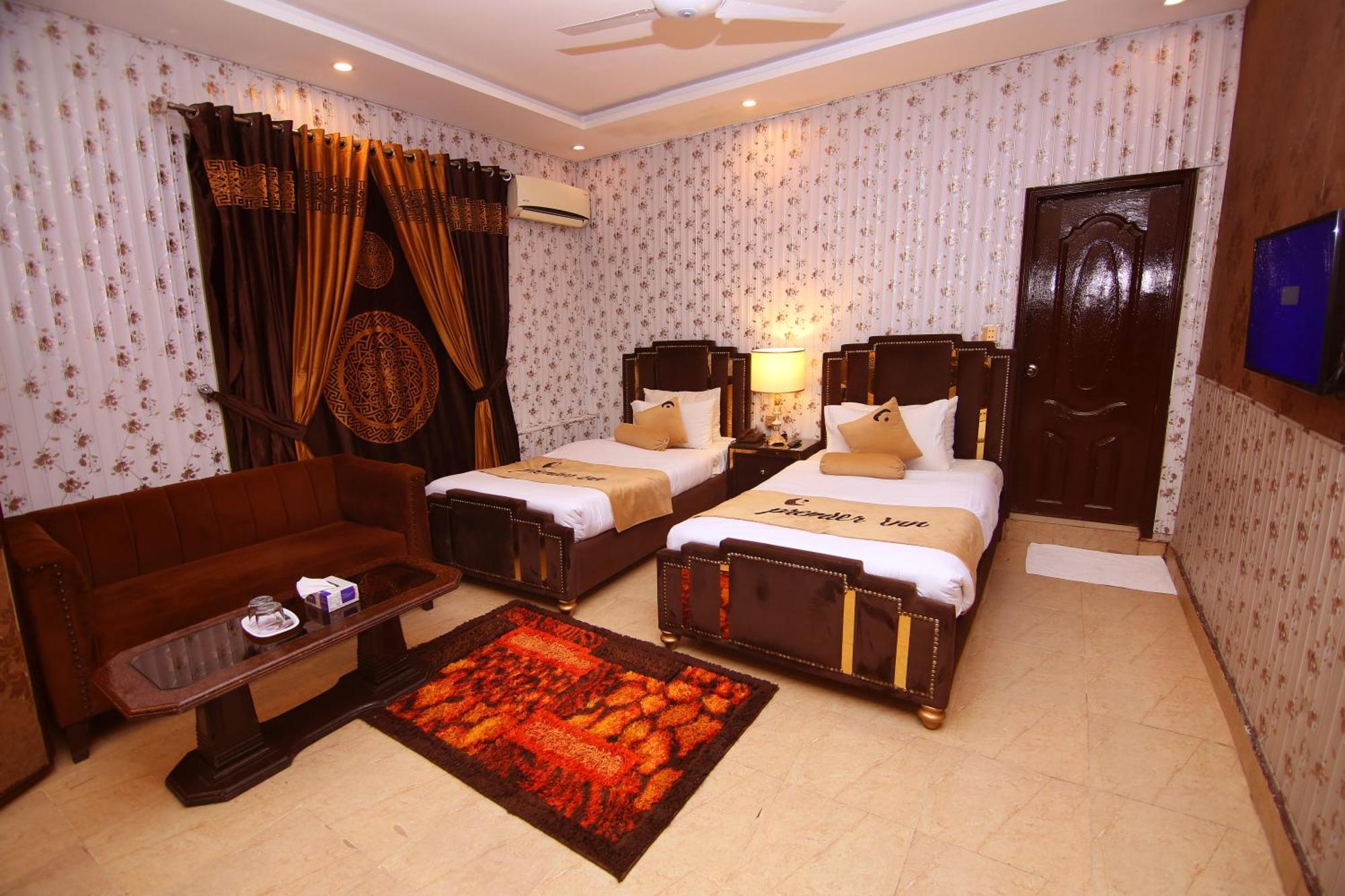 Premier Inn Johar Town Lahore Exterior photo